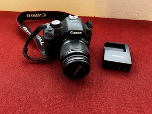 Canon EOS Rebel T1i Camera EOS 500D 15.1MP DSLR w/ Strap, Battery & Charger - Picture 1 of 4