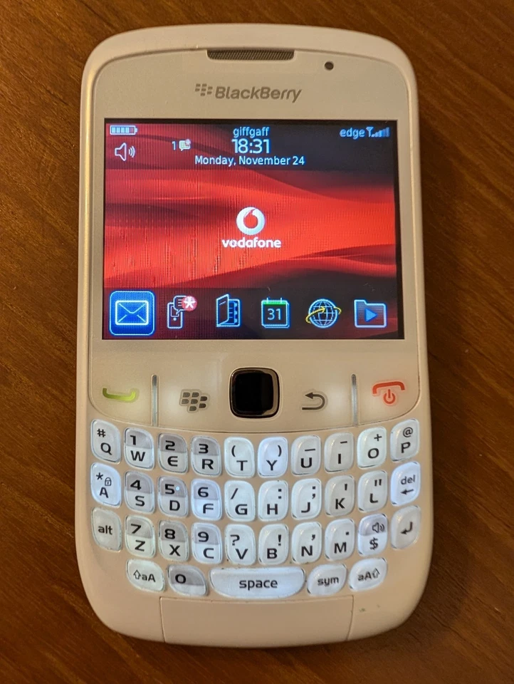 BlackBerry Curve 8520 - Unlocked - White Smartphone  WORKING  - Image 1 of 4