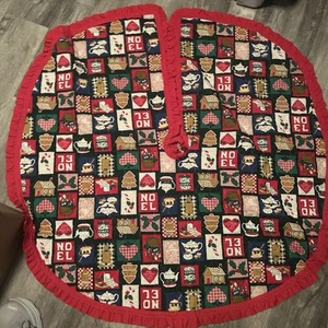 VTG Gingerbread Themed Handmade Quilted Fabric Christmas Tree Skirt Ruffle Edge! - Picture 1 of 3