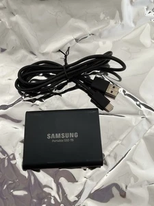 Samsung T5 1000GB External (MU-PA1T0B/AM) Portable SSD - Picture 1 of 3