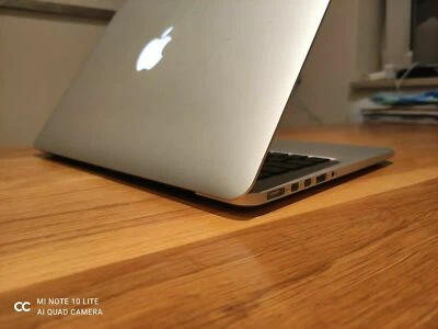 Apple MacBook Pro 13in Retina 2.4GHz 250gb ssd with LOGIC PRO & Final Cut pro1e - Image 1 of 4