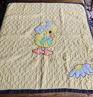 Edredón de bebé vintage con tema de pato amarillo marrón margarita 44,5 por 43 pulgadas Foto 1 de 4