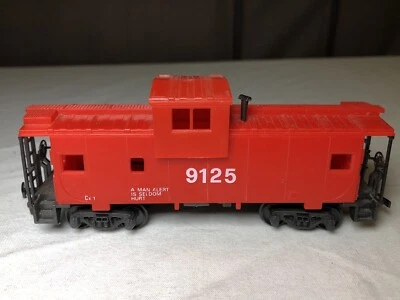 Model Power 1259 Caboose - Image 1 of 4