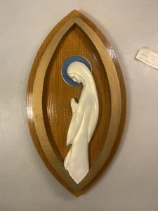 Vintage Hand Made Oak Plaque W/ Virgin Mary / Hanging Wall Art, Rare ! - Picture 1 of 8
