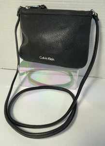 Calvin Klein Umhängetasche Tasche klein schwarz weiches Pebbled Leder - Bild 1 von 18