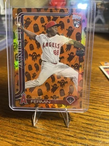 🔥2025 Topps Update Series Halloween Ghost Foilboard- Jose Fermin #US338🔥 - Picture 1 of 1