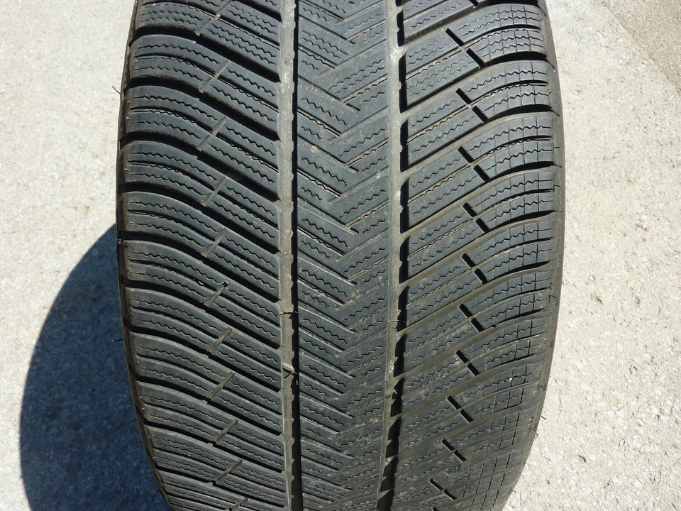 Michelin Latitude Alpin N0 M+S 295 40 R 20 106V 1x Winterreifen 5-6 mm - Bild 1 von 1