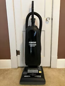 Eureka Boss 7685 Lite Vaccum Cleaner - Picture 1 of 7