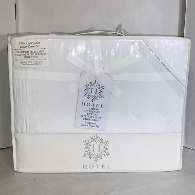 HOTEL Full  / Queen Luxury Duvet 3 Piece Set Diamond Matelassé Texture Brand New - Image 1 of 4