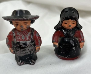 Amish Couple Salt & Pepper Shakers Vintage Cast Iron Wood Corks Red Black 1950’s - Picture 1 of 8