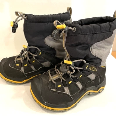 Botas de nieve Keen Kids talla 8 Winterport II WP negras gárgola niños Foto 1 de 4