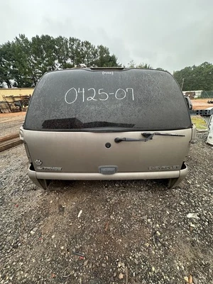 Chevy Tahoe 2001-2006 maletero trasero cubierta puerta levadiza oro 11U OEM Foto 1 de 2