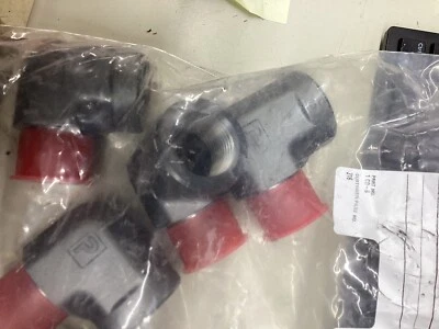 Bag of 5 Parker 1 CD-S Pipe & Port 90 Elbow - Image 1 of 3