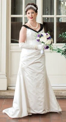 Wedding Dress - Silk, Mermaid Style - Image 1 of 4