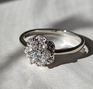 Vintage 90s 9ct White Gold CZ Cluster Bouquet Ring Flower Band 12 Stone Size N - Picture 1 of 17