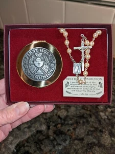 First Holy Communion Pearl Rosary with Keepsake Box Set - Picture 1 of 4