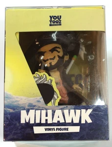 Youtooz Collectibles One Piece Mihawk Vinyl Figure Statue - Picture 1 of 7