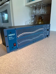 Ashly GQX-3102 Stereo 31-Band Graphic Equalizer with 45mm Faders - Picture 1 of 10