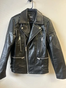 Zara Men’s Faux Leather Jacket Motor Biker Black Zip Up Quilted Shoulders Small - Picture 1 of 15