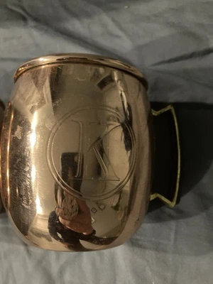 DOS tazas de mula de Moscú “K” Foto 1 de 4