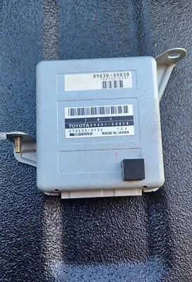 Módulo de control de tracción Lexus LS400 89630-50030 Foto 1 de 4