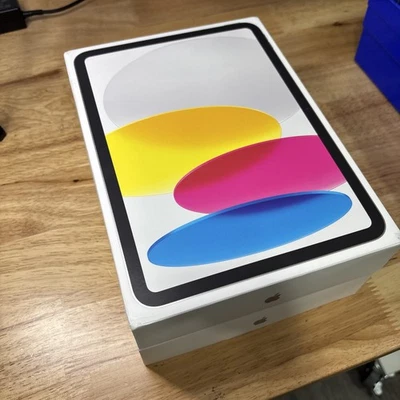ORIGINAL BOX iPad (A16) 11thGEN 128 GB A3354 WIFI + ORIGINAL Charger ONLY - Image 1 of 3