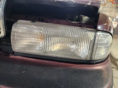 Driver Left Headlight Fits 91-92 OLDSMOBILE CUSTOM CRUISER 1257705 - Image 1 of 4