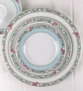 Ferrara Galleria by Hutschenreuther Dinner Salad & Bread Plates and 6" Saucer - Picture 1 of 11