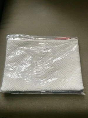 Estojo de maquiagem BeautyBio, bolsa cosmética falsa estampa de cobra OFF WHITE novo na caixa - Imagem 1 de 3