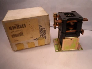 NOS Crown Contactor R 083872 24V? C-7305 QC-3396  C75346 MTR FRT - Imagen 1 de 6