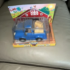 The Chevron Cars PETE PICK-UP 1997 New In Box! Truck Hitch Removable Hay Toy - Picture 1 of 4