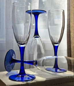 Luminarc France Cobalt Blue Stem Glass Champagne Flutes Glasses Vintage Set of 4 - Picture 1 of 10