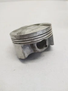Genuine OEM Yamaha 5EB-11631-10 Piston NOS - Picture 1 of 6