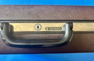 VTG 1970’s Samsonite Signat Hard Shell Briefcase Brown Pockets 17x12x5” Two Keys - Picture 1 of 11