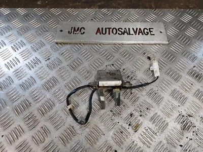 MECANISMO DE BLOQUEO DE PORTÓN TRASERO TOYOTA YARIS MK` XP10 1999-2005 Foto 1 de 4