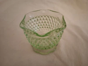Vintage grünes Glas Süßigkeiten Schale Diamant Muster, 4 x 4 x 3,5 Zoll - Bild 1 von 5