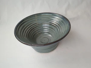 Welcome Home Pottery Studio Art Signed Stoneware Speckled 7" Bowl Dish Catch-all - Bild 1 von 8