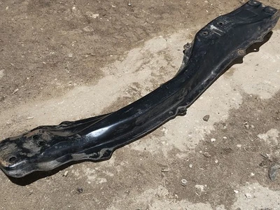 Subchasis delantero travesaño OEM Toyota Celica 6ta generación ST202 5120420130 Foto 1 de 4