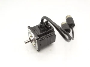 YASKAWA ELECTRIC SGMPH-01AAE4SD SERVO MOTOR - Picture 1 of 3