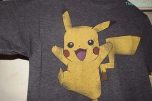 Pikachu Pokemon Grafik T-Shirt Größe S Distressed Look - Bild 1 von 4