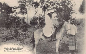 Malawi - A missionary on tour - Publ. Company of Mary - Mission du Shiré des Pèr - Picture 1 of 2