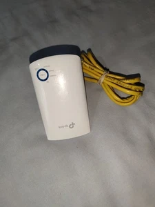 TP-LINK 300Mbps WI-FI RANGE EXTENDER - MODEL: TL-WA850RE + ETHERNET CABLE. - Afbeelding 1 van 11
