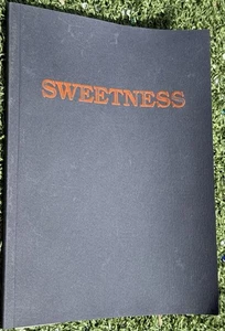 1988 Sweetness Walter Payton Commemorative Book NFL Ltd Ed COA Chicago Bears - Picture 1 of 4