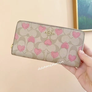 Cartera Coach larga con cremallera alrededor nueva con etiquetas en lona exclusiva con estampado de corazón CQ147 - Imagen 1 de 13