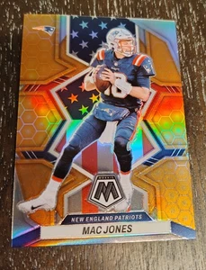 MAC JONES 2022 Panini Mosaic NATIONAL PRIDE HONEYCOMB SSP #266 - Bild 1 von 2