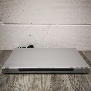 Sony CD/DVD-Player - Silber - Nur Gerät (DVP-NS30) - Bild 1 von 11