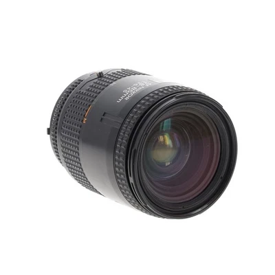 Lote de lentes Nikon AF-S NIKKOR 24 mm F/1,8 y Nikon AF NIKKOR 28-85 mm f/3,5-4,5 Foto 1 de 4