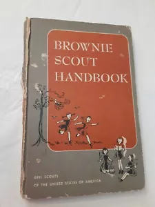 The Brownie Scout Handbook von Ray Mitchell illustriert 1951 Hardcover mit Postkarte - Bild 1 von 6