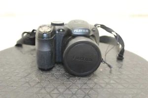FujiFilm FinePix S2500HD 12MP 18x Zoom Mini SLR Style Bridge Camera - Untested - Picture 1 of 2