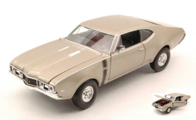 MODELLINO AUTO STATICO WELLY OLDSMOBILE 442 1968 ORO MODELLISMO SCALA 1:24 - Immagine 1 di 2